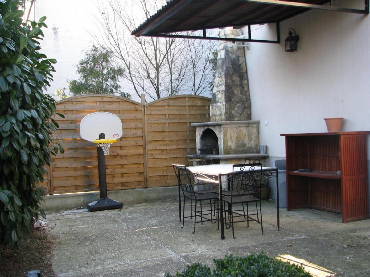 Twin-Magnolias Condo With Garden, Parking & Ev Station ザグレブ エクステリア 写真