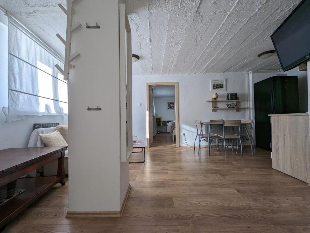Twin-Magnolias Condo With Garden, Parking & Ev Station ザグレブ エクステリア 写真
