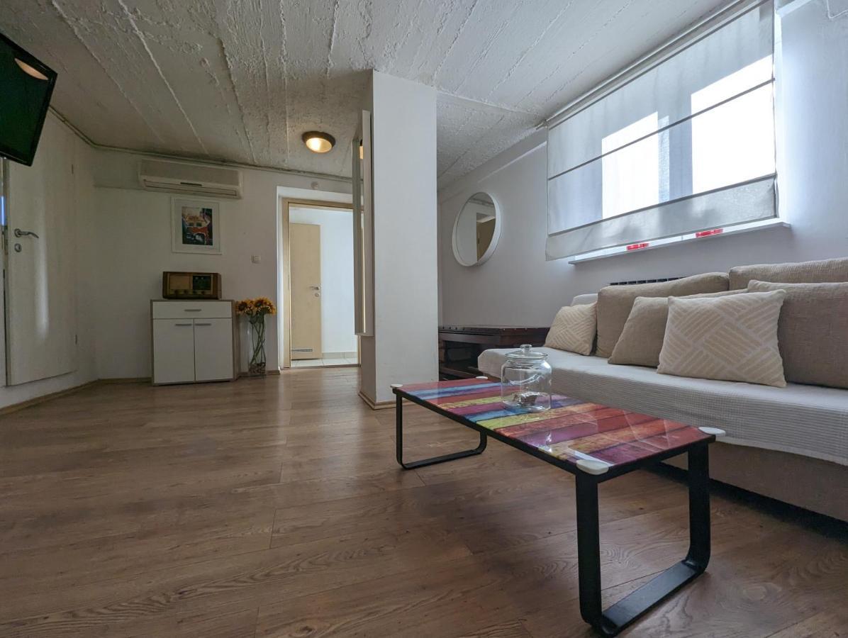 Twin-Magnolias Condo With Garden, Parking & Ev Station ザグレブ エクステリア 写真