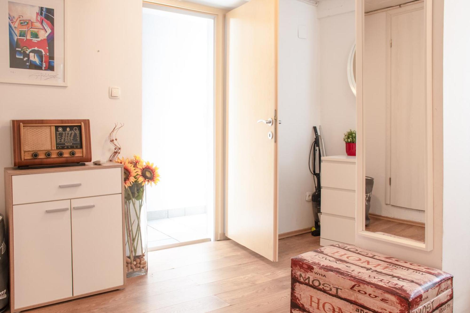 Twin-Magnolias Condo With Garden, Parking & Ev Station ザグレブ エクステリア 写真