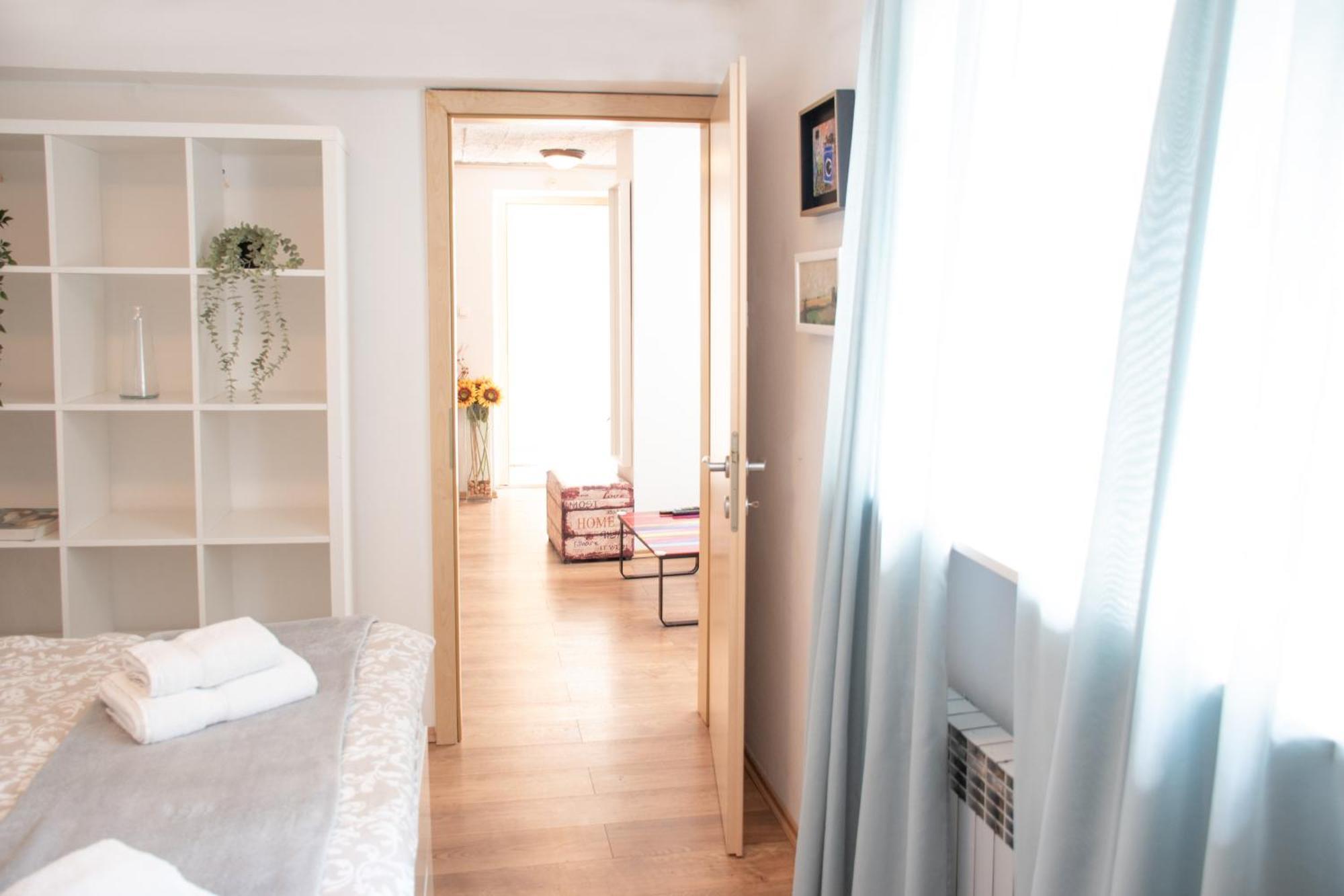 Twin-Magnolias Condo With Garden, Parking & Ev Station ザグレブ エクステリア 写真